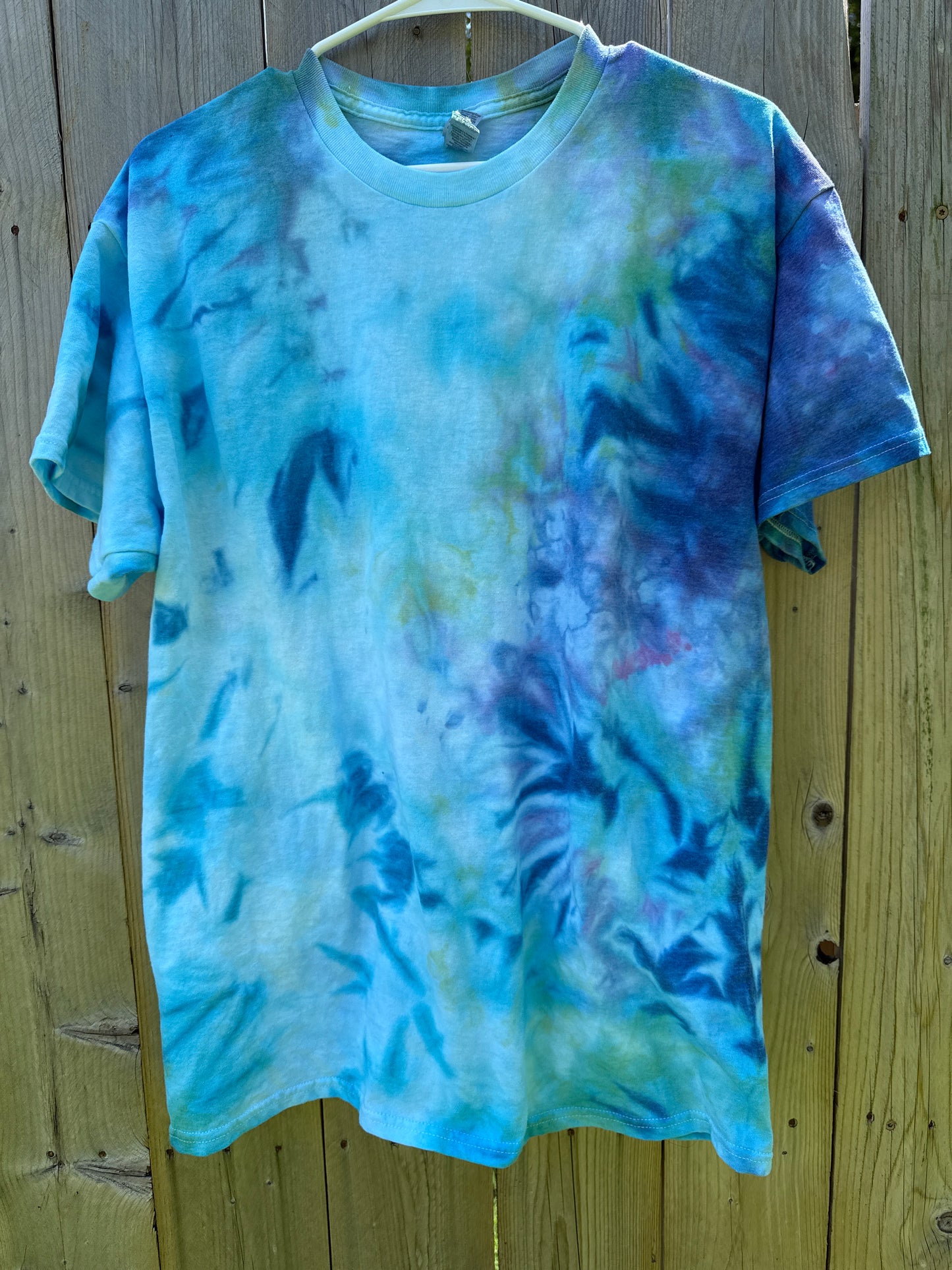 Ice dye T-Shirt Size L