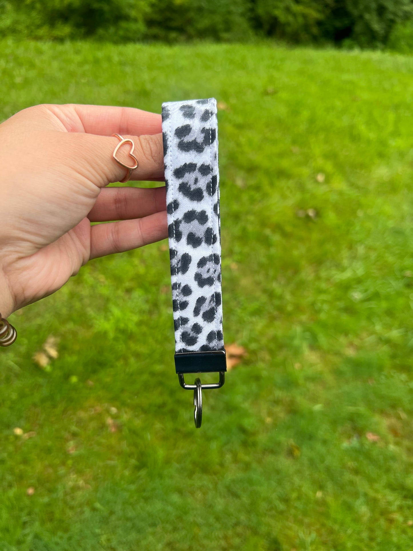 Gray Leopard Key Wristlet